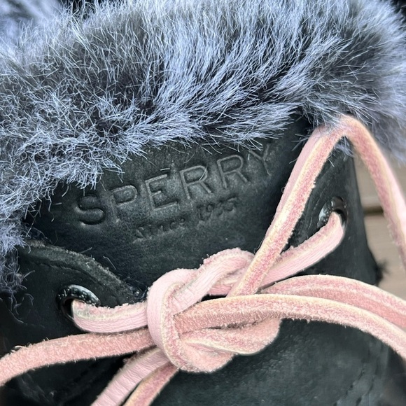 Sperry Saltwater 1-eye black with pink ties faux fur trim duck boots size 7 - Picture 7 of 12